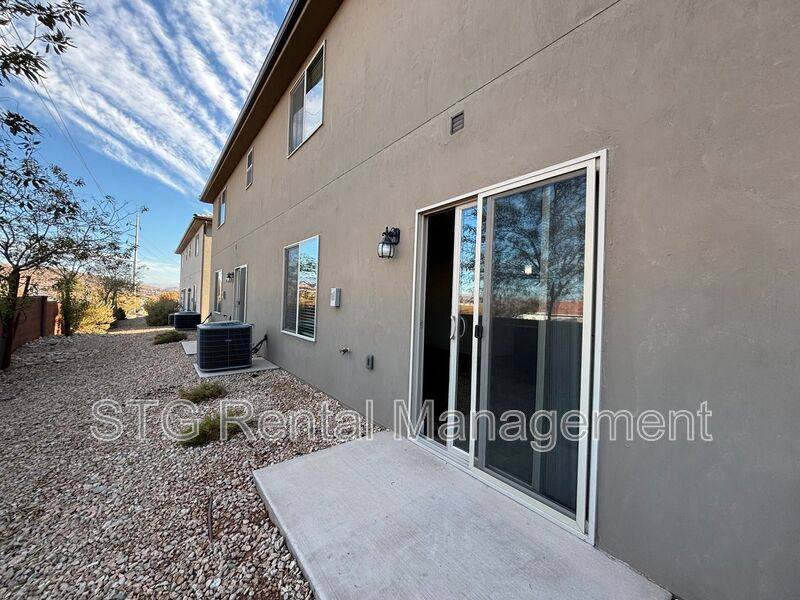 Townhouse for rent at 3102 S Relic Ridge Dr, Saint George, UT 84790