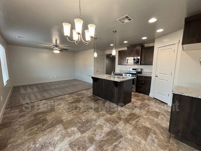 Townhouse for rent at 3102 S Relic Ridge Dr, Saint George, UT 84790