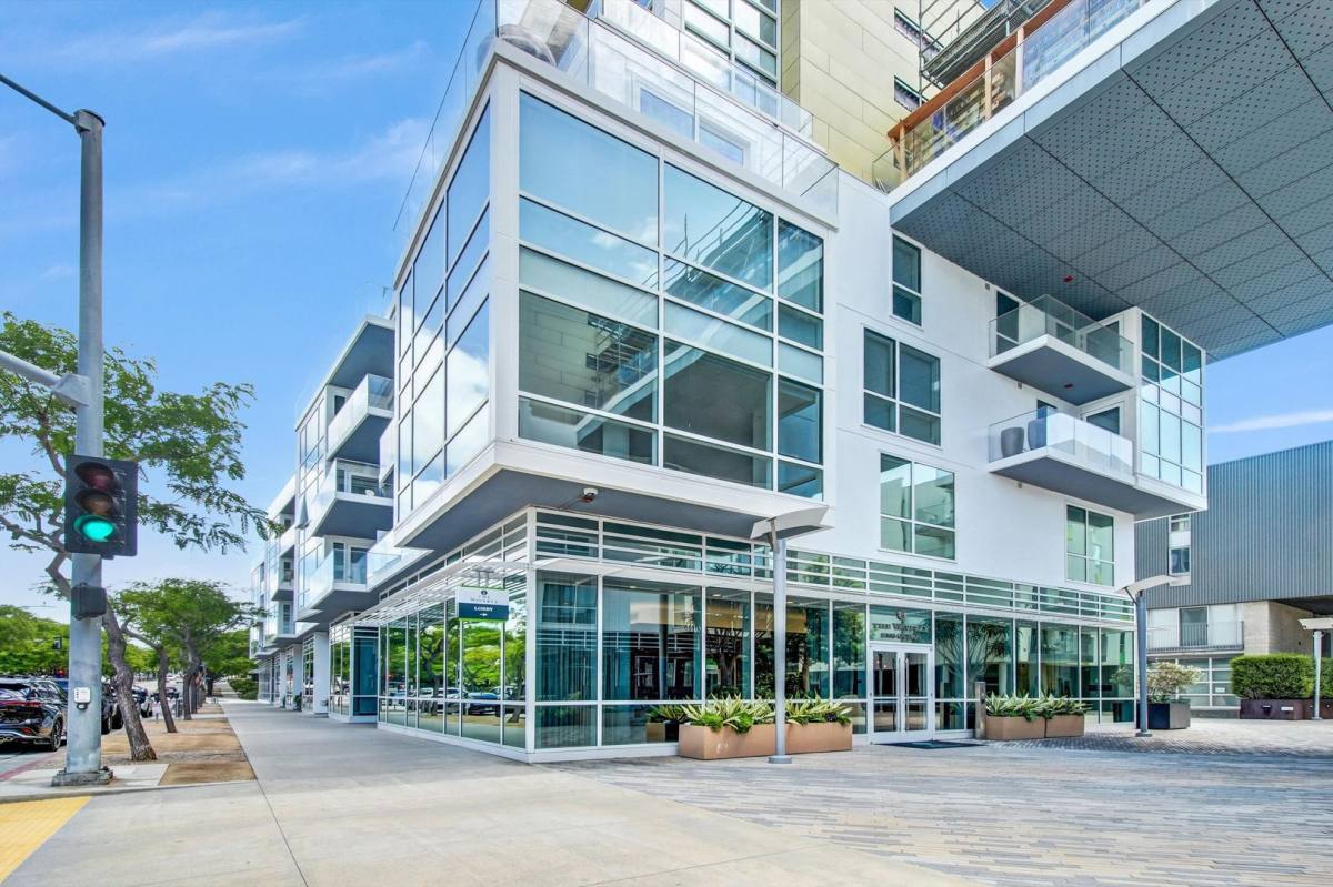 Condo for rent at 1705 Ocean Ave, Santa Monica, CA 90401