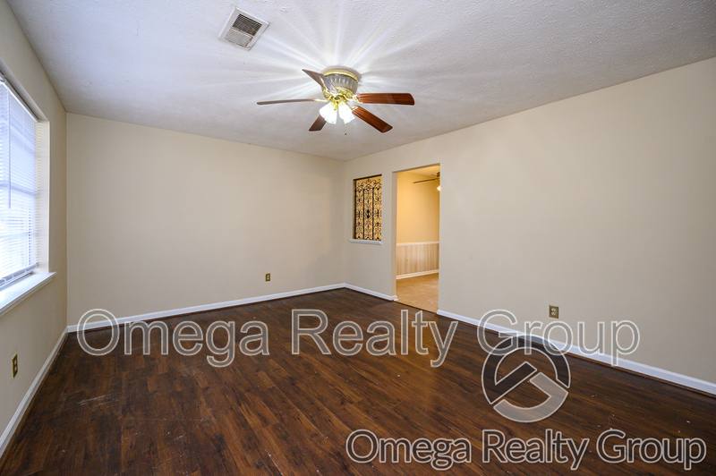 House for rent at 6021 Dewey Heights Rd, Pinson, AL 35126