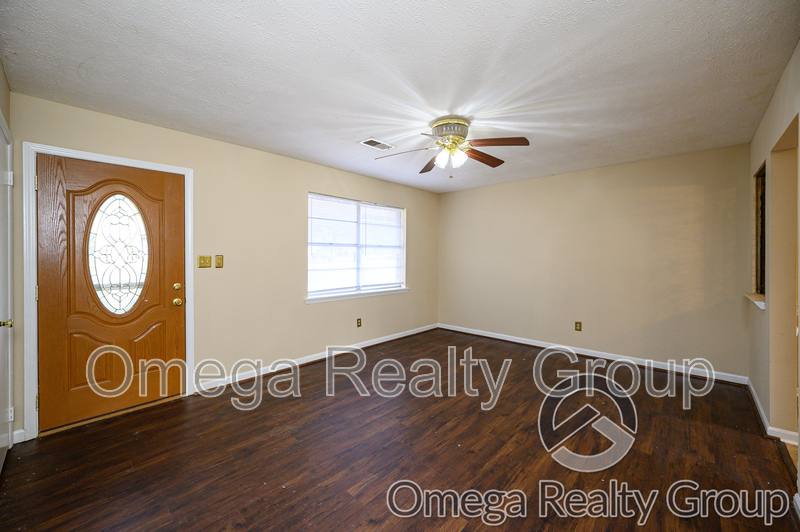 House for rent at 6021 Dewey Heights Rd, Pinson, AL 35126