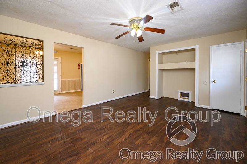 House for rent at 6021 Dewey Heights Rd, Pinson, AL 35126