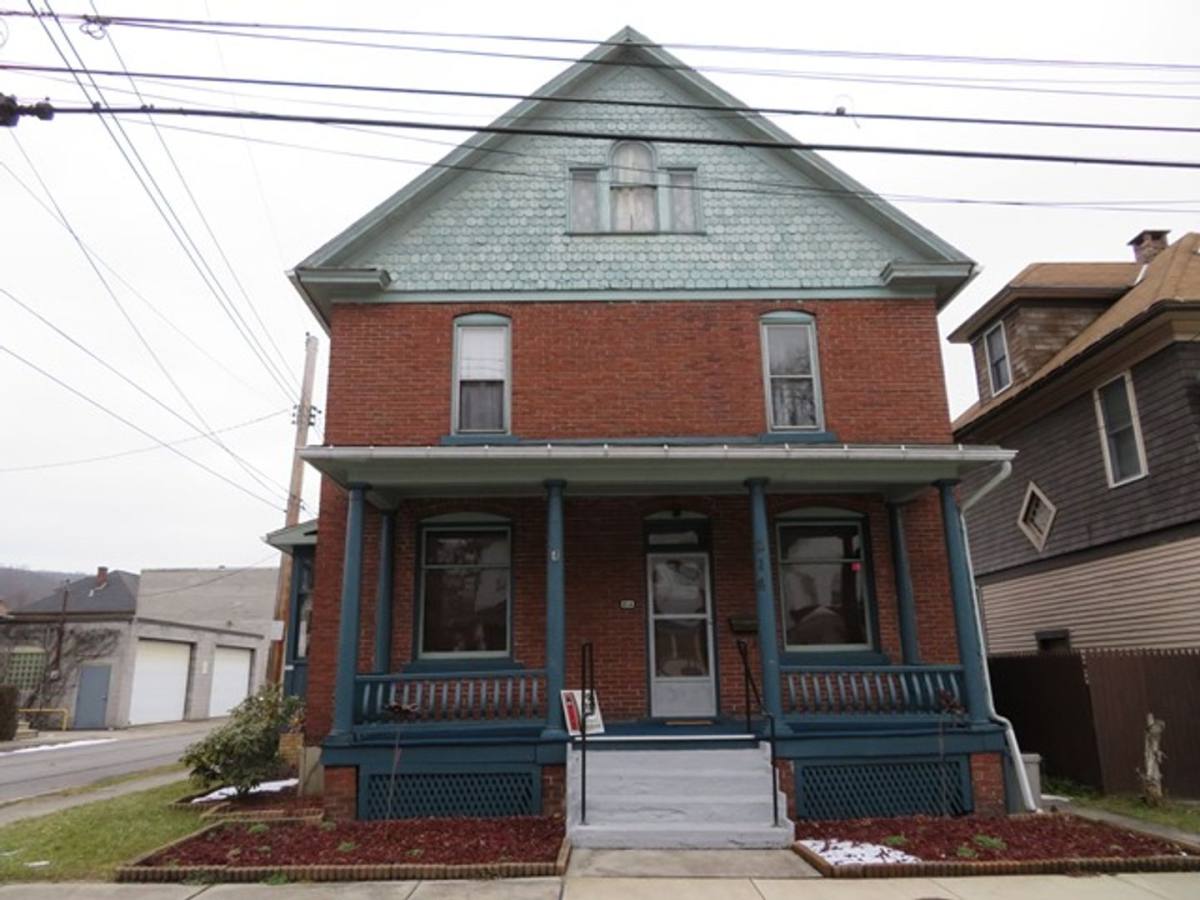 Apartment for rent at 214 Barron Ave, Johnstown, PA 15906