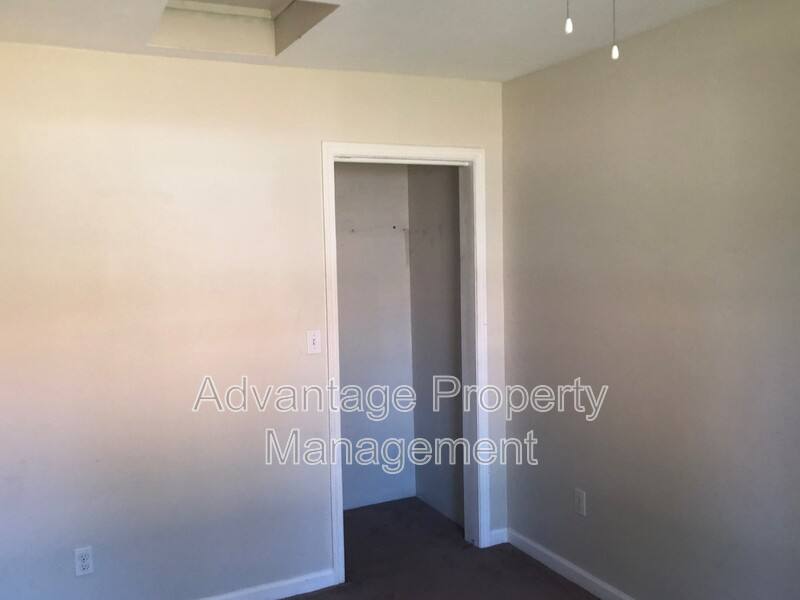 House for rent at 289 N Main St, Lebanon, OR 97355