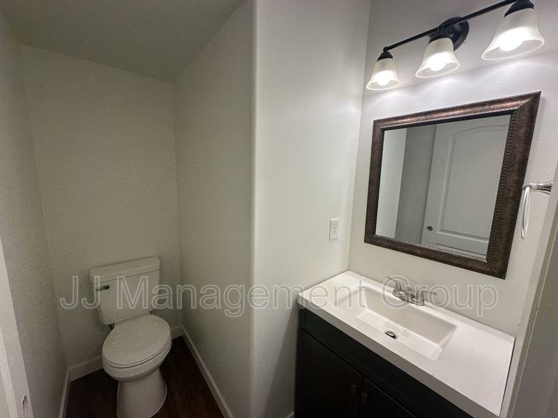 Apartment for rent at 6203 N Astor St #2, Spokane, WA 99208