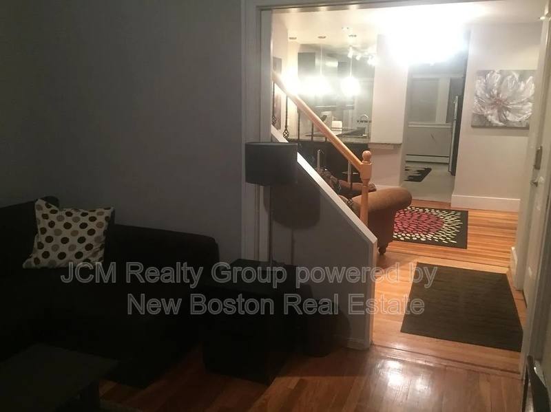 Townhouse for rent at 18 W St #1 1st Floor, Everett, MA 02149