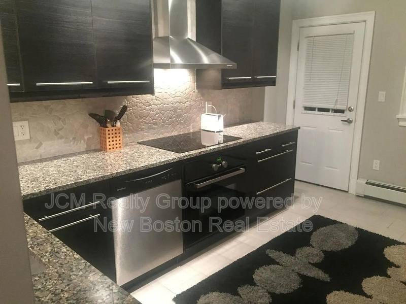 Townhouse for rent at 18 W St #1 1st Floor, Everett, MA 02149