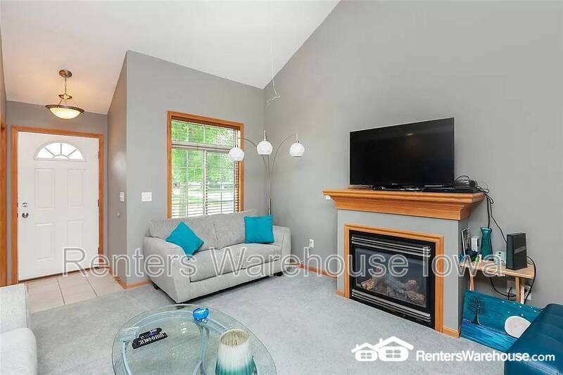 Townhouse for rent at 3799 Village Run Dr #307, Des Moines, IA 50317