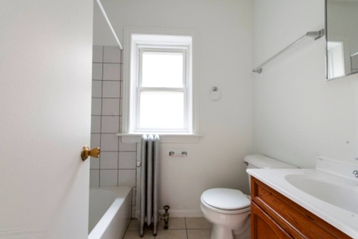 Apartment for rent at 1448 W 83rd, Chicago, IL 60620