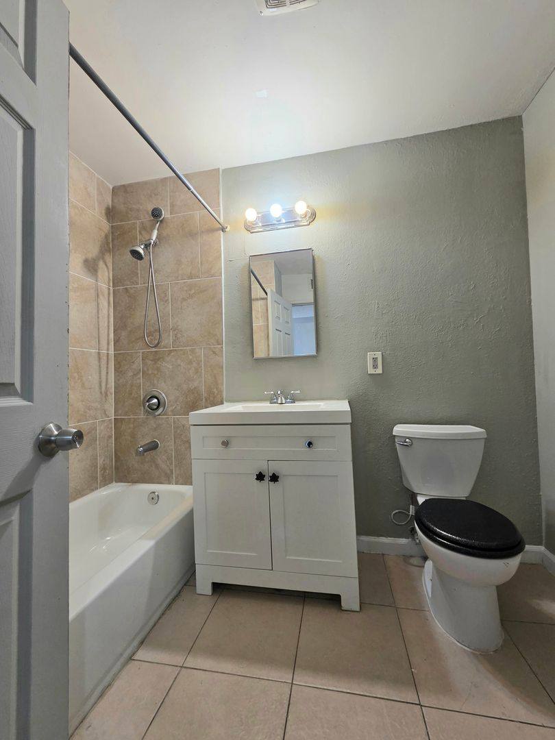 Apartment for rent at 833 N Bruce St, Las Vegas, NV 89101