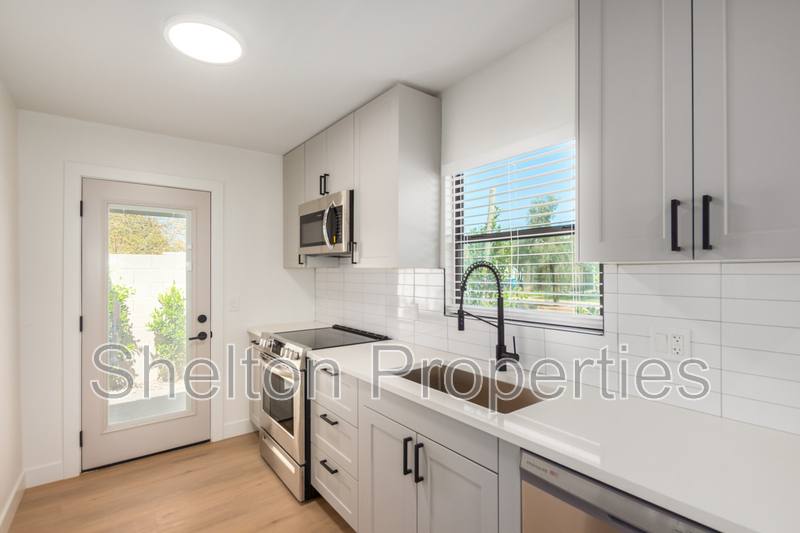 Apartment for rent at 616 N 10th Ave #H, Phoenix, AZ 85007