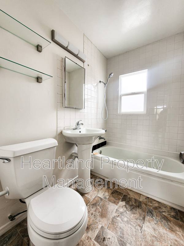 Apartment for rent at 848 1 2 Emerald St, San Diego, CA 92109