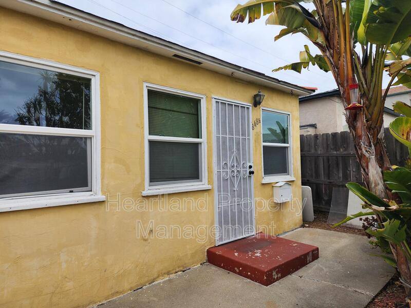 Apartment for rent at 848 1 2 Emerald St, San Diego, CA 92109