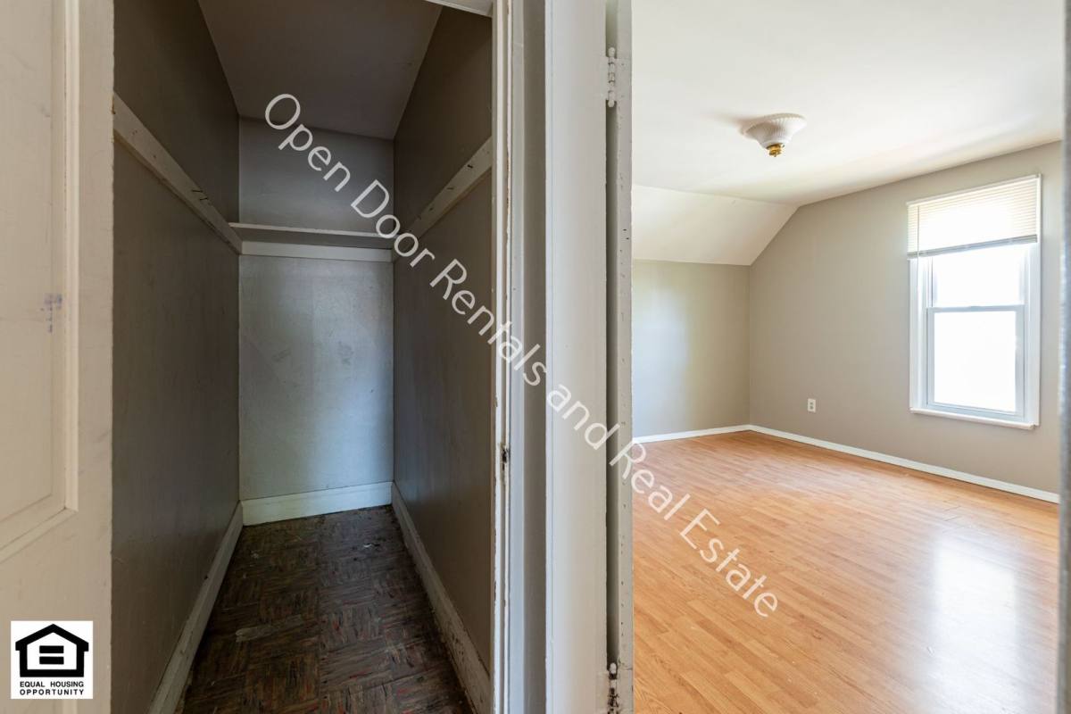 Apartment for rent at 3112 Thompson St, Fort Wayne, IN 46807