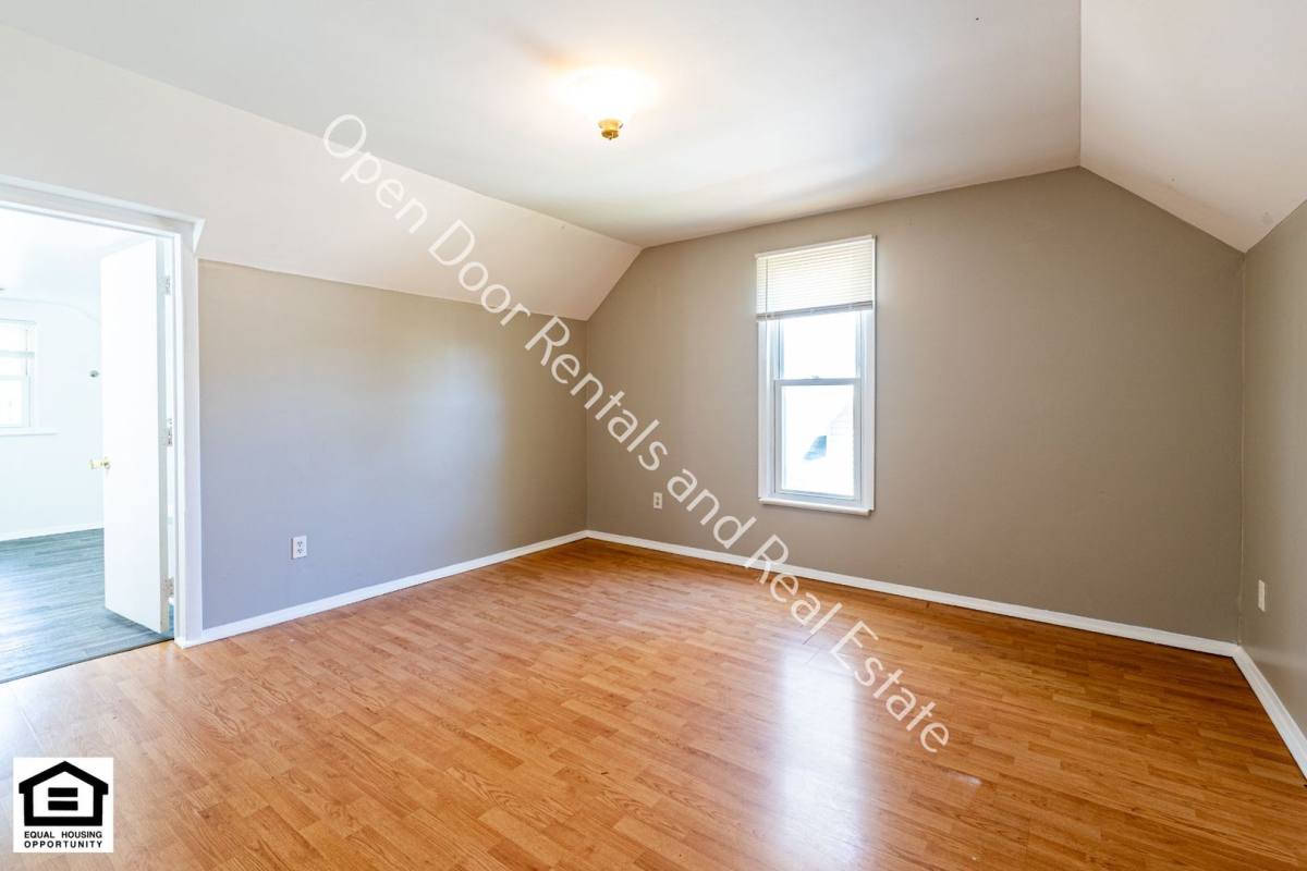 Apartment for rent at 3112 Thompson St, Fort Wayne, IN 46807