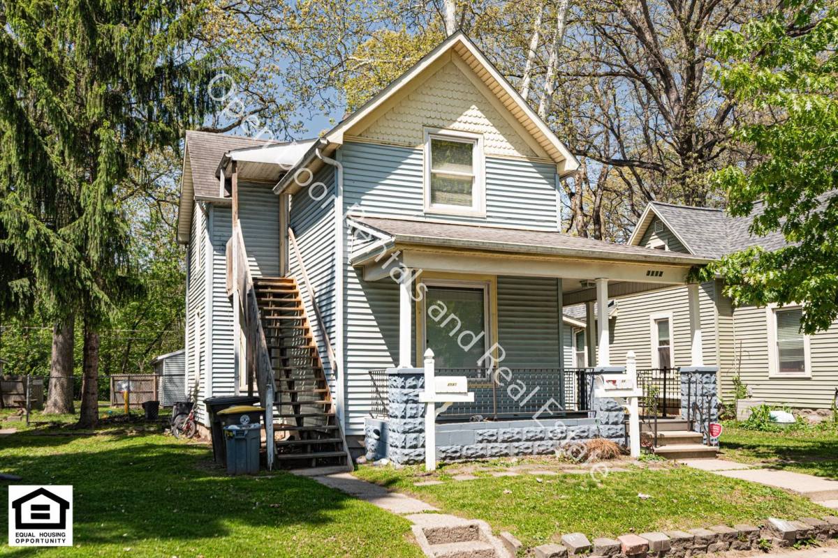 Apartment for rent at 3112 Thompson St, Fort Wayne, IN 46807