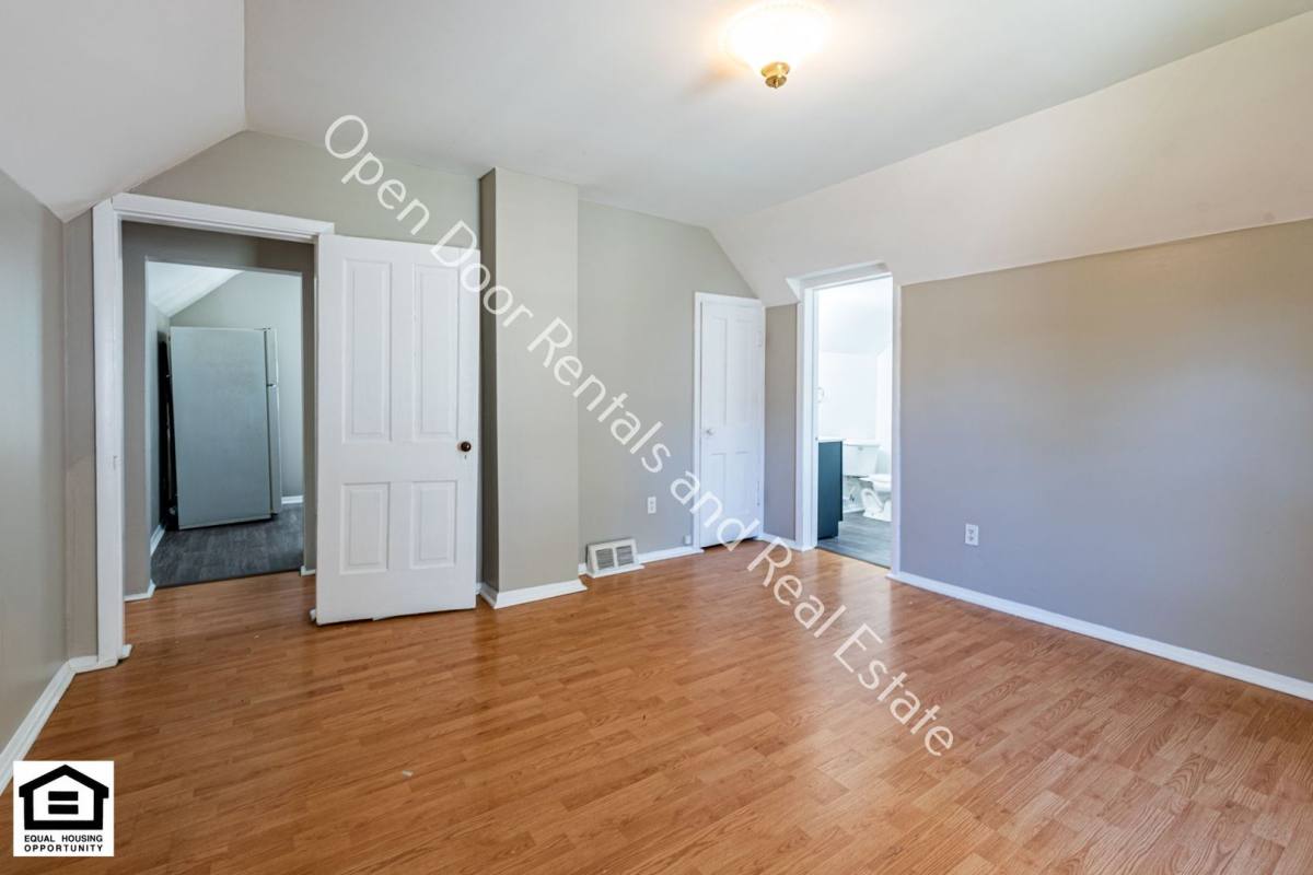 Apartment for rent at 3112 Thompson St, Fort Wayne, IN 46807