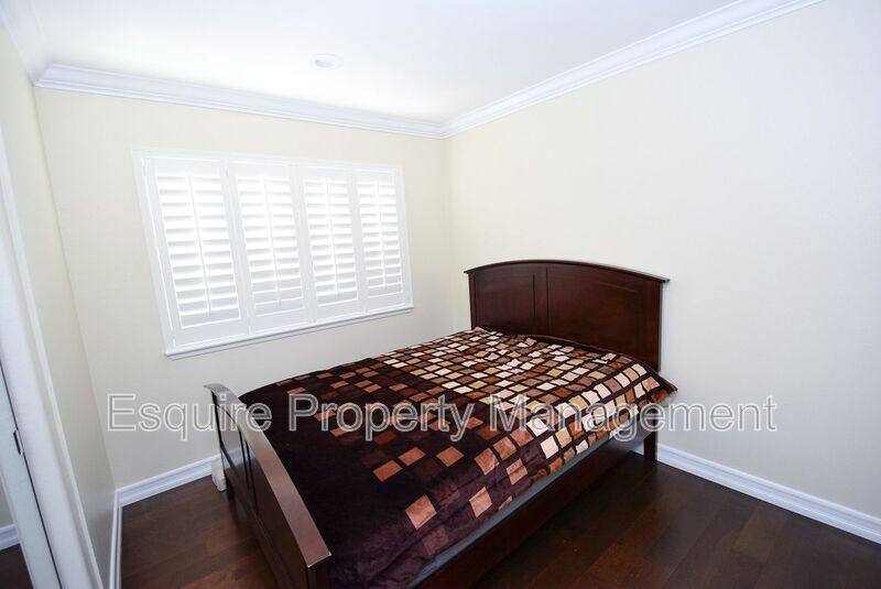 House for rent at 341 Julian St, Oxnard, CA 93030