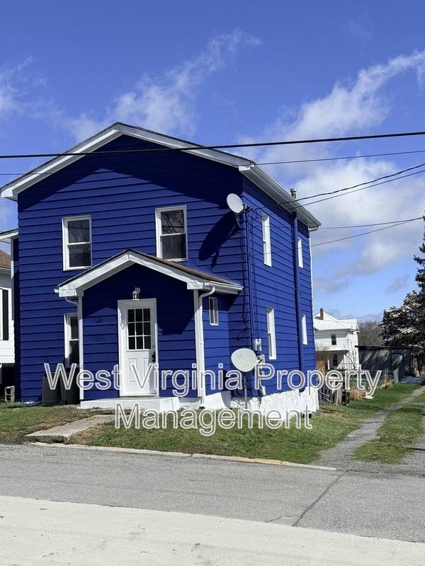 Apartment for rent at 304 N 3rd St, Princeton, WV 24740