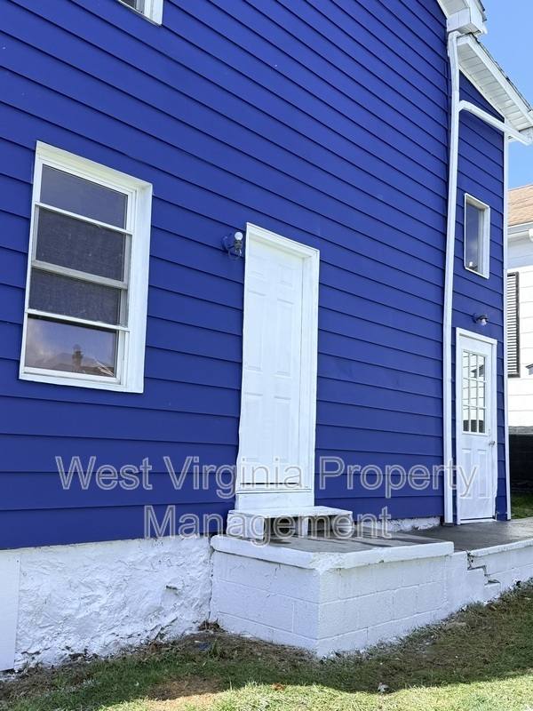 Apartment for rent at 304 N 3rd St, Princeton, WV 24740