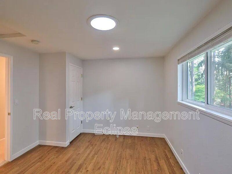 House for rent at 4126 161st Ave SE, Bellevue, WA 98006