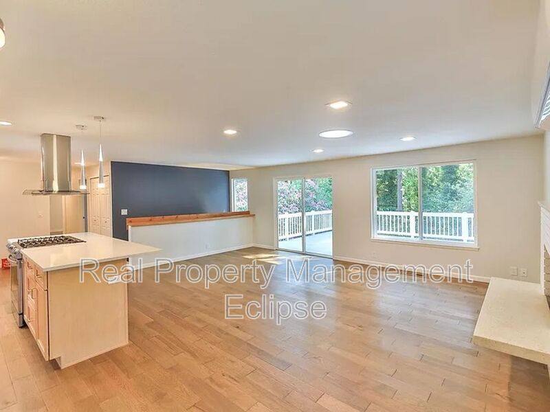 House for rent at 4126 161st Ave SE, Bellevue, WA 98006