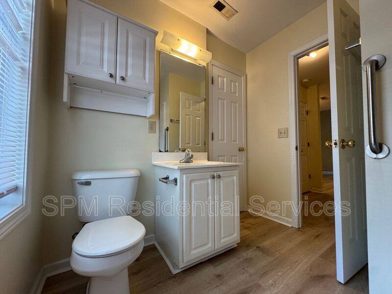 Townhouse for rent at 5147 Lampost Circle, Wilmington, NC 28403
