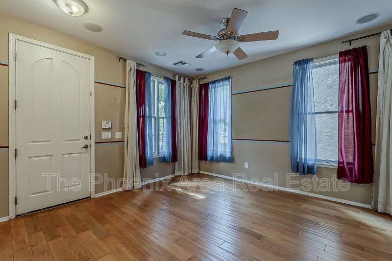 Townhouse for rent at 885 S Osborn Lane, Gilbert, AZ 85296
