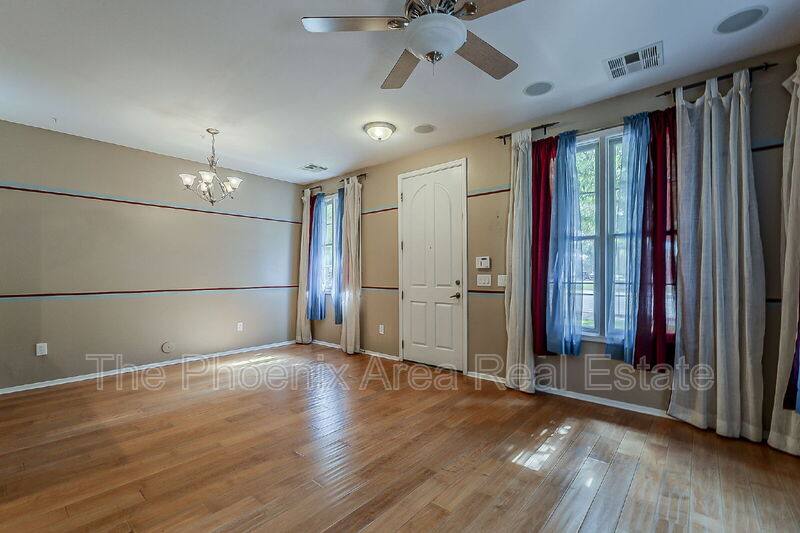 Townhouse for rent at 885 S Osborn Lane, Gilbert, AZ 85296