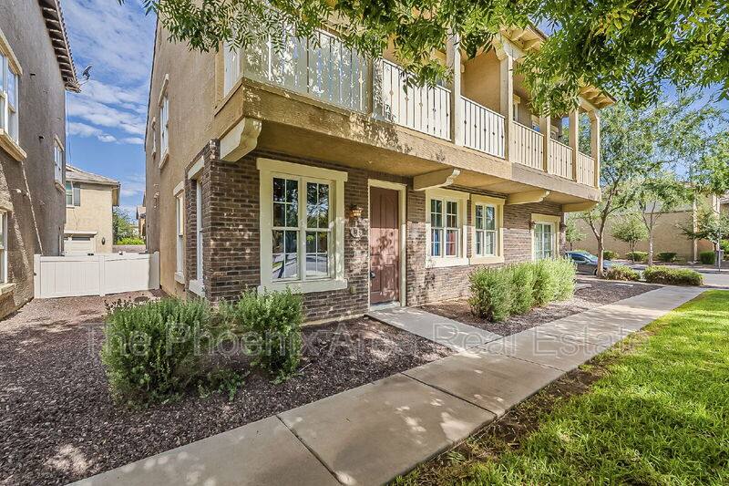 Townhouse for rent at 885 S Osborn Lane, Gilbert, AZ 85296