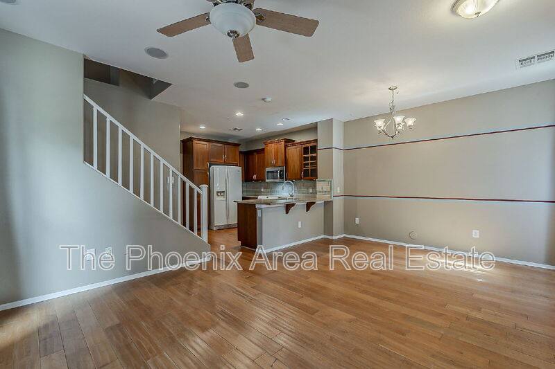 Townhouse for rent at 885 S Osborn Lane, Gilbert, AZ 85296