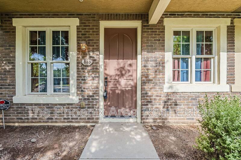 Townhouse for rent at 885 S Osborn Lane, Gilbert, AZ 85296