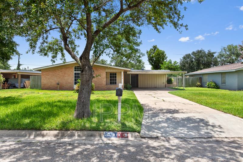 House for rent at 914 E Carrol, Harlingen, TX 78550