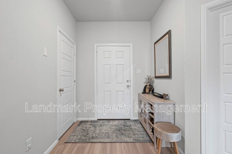 House for rent at 1206 Fox Chase Dr, Mansfield, TX 76063