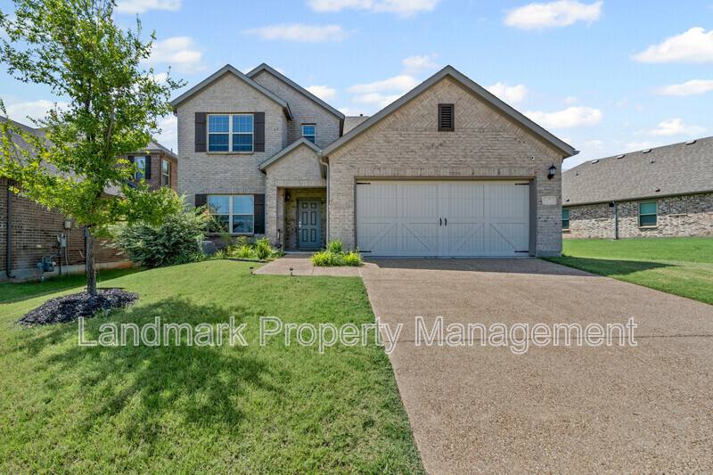 House for rent at 1206 Fox Chase Dr, Mansfield, TX 76063