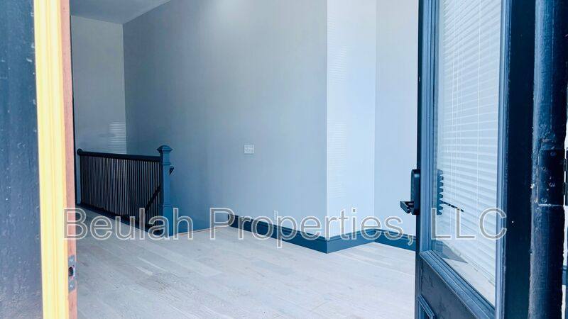 Apartment for rent at 1836-1838 S 10th St, Saint Louis, MO 63104