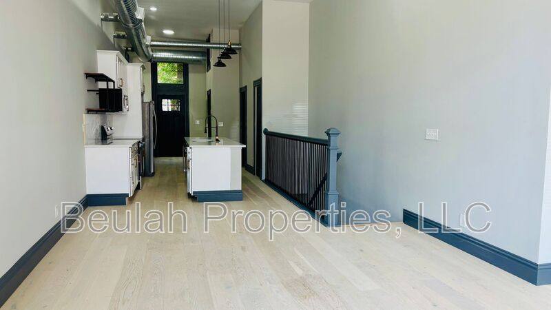 Apartment for rent at 1836-1838 S 10th St, Saint Louis, MO 63104