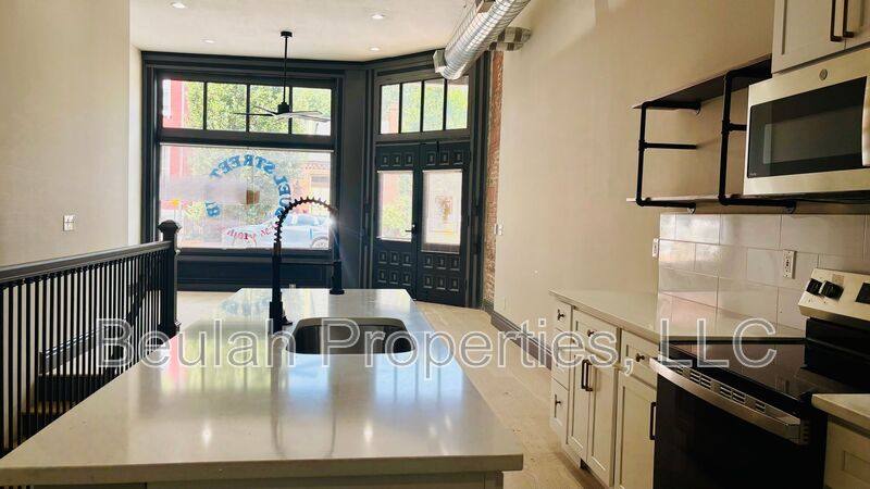 Apartment for rent at 1836-1838 S 10th St, Saint Louis, MO 63104