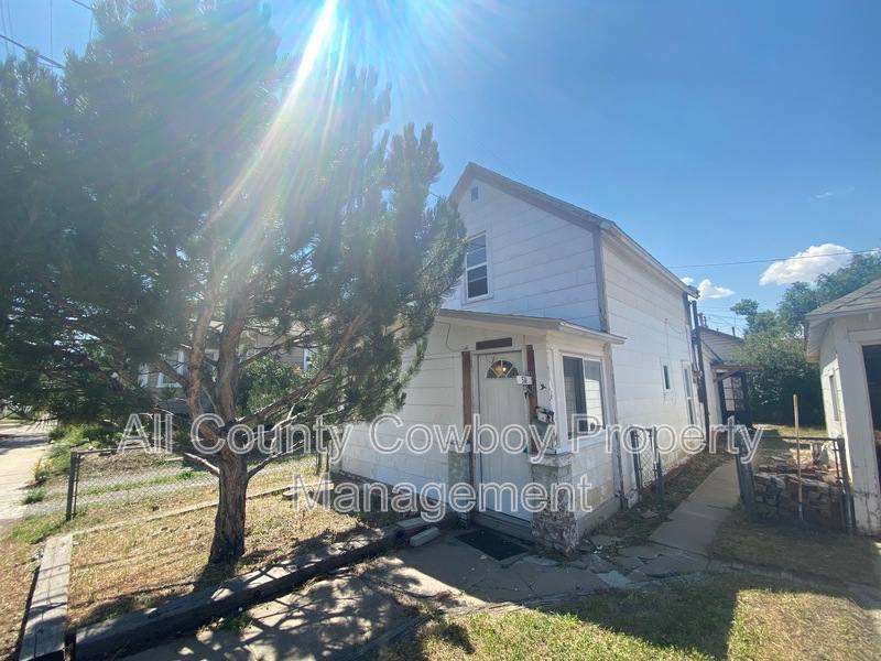 House for rent at 510 E Lewis St, Laramie, WY 82072