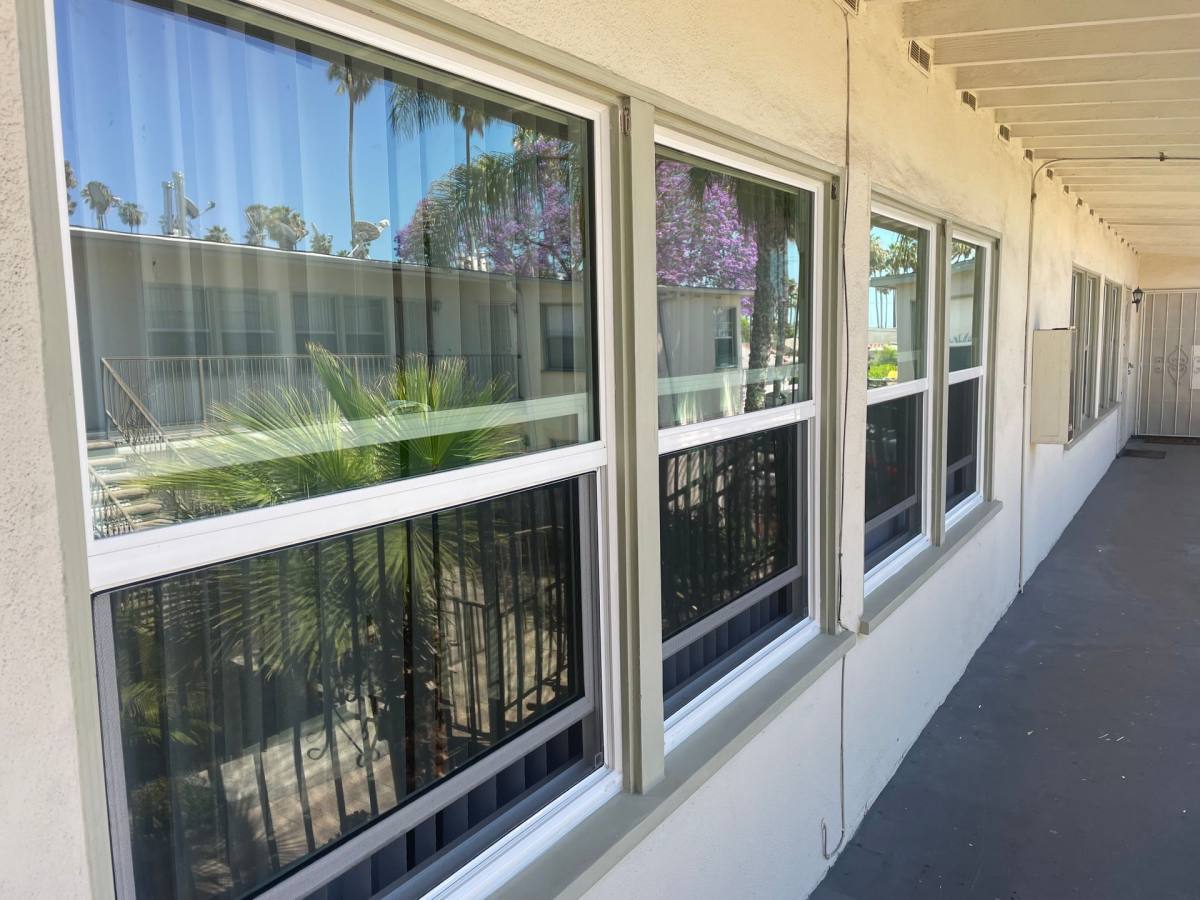 Apartment for rent at 3811 W 54th St, Los Angeles, CA 90043