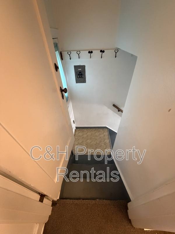 Apartment for rent at 103 Alderson Ave #1, Billings, MT 59101