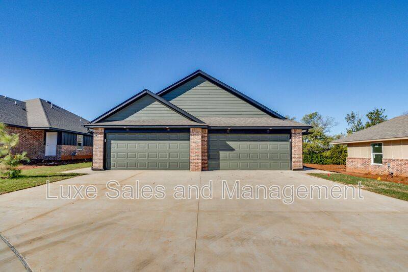 House for rent at 11505 Mackenzie Way, Yukon, OK 73099