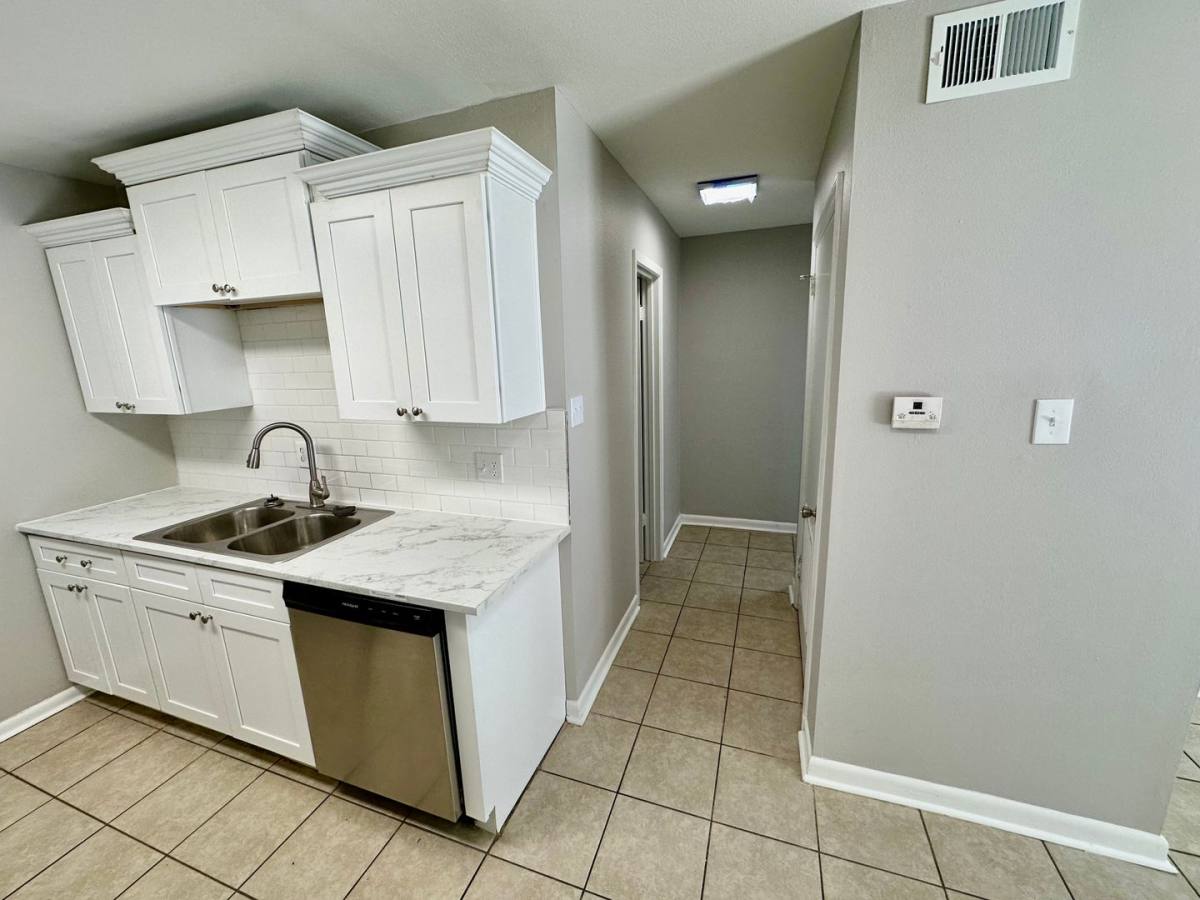 Apartment for rent at 709 Melody Lane, Searcy, AR 72143