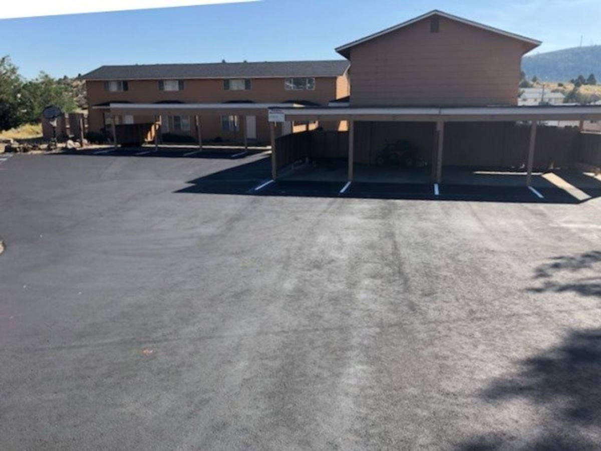 Townhouse for rent at 18 Nevada St, Klamath Falls, OR 97603