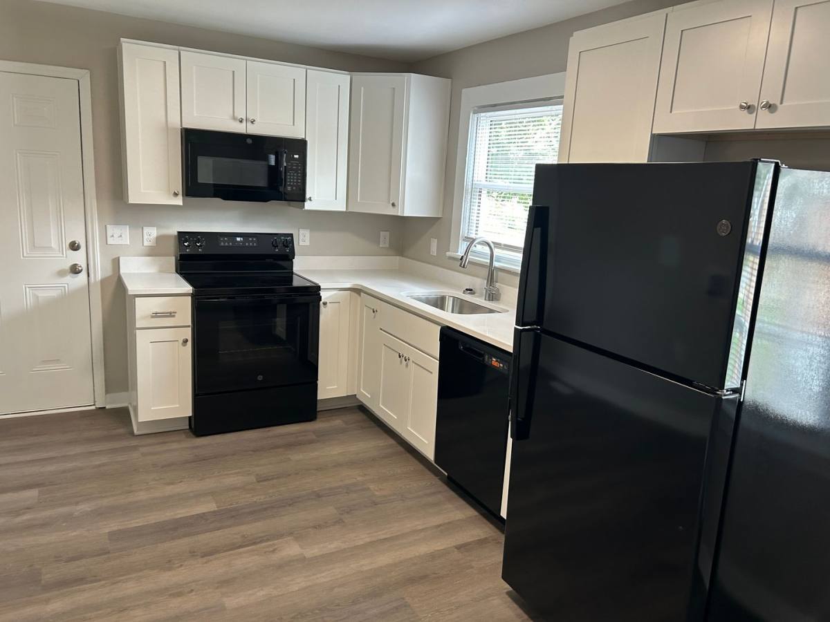 House for rent at 9 NE 30th St, Winston Salem, NC 27105