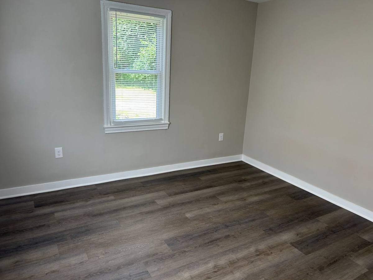 House for rent at 9 NE 30th St, Winston Salem, NC 27105