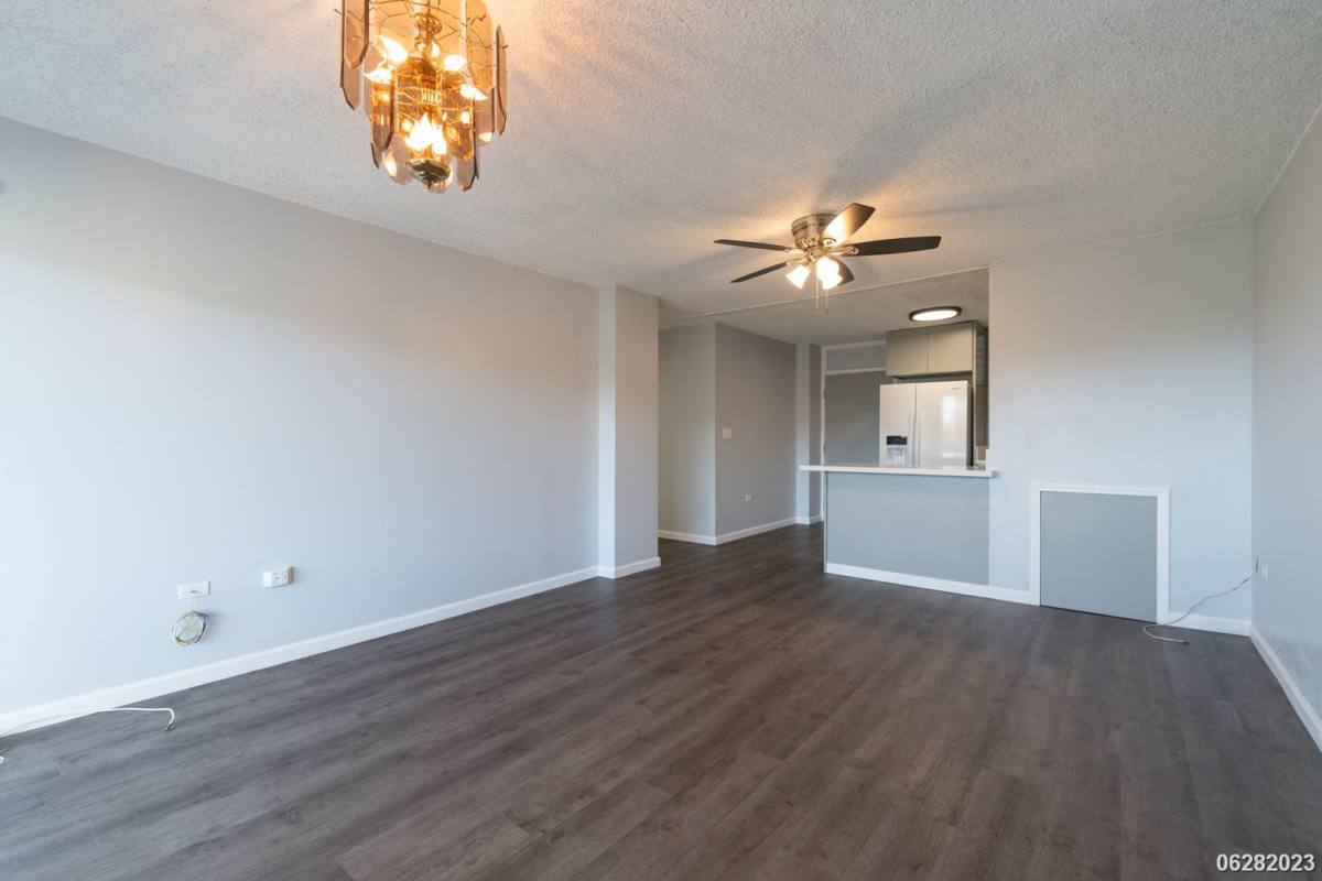 Apartment for rent at 2001 Aupuni St, Honolulu, HI 96817