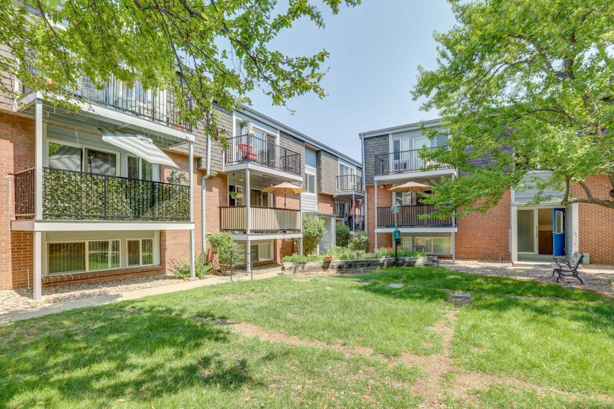 Apartment for rent at 10400 W 62nd Place, Arvada, CO 80004