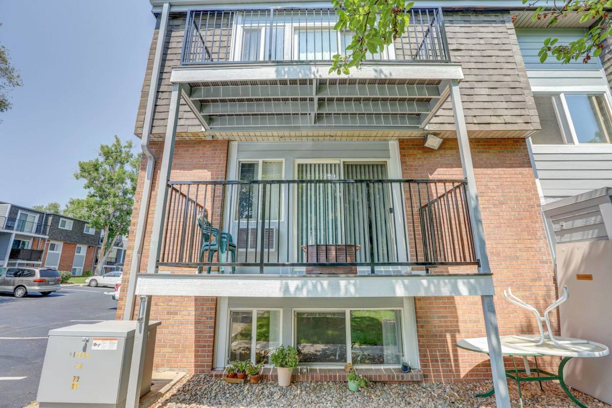 Apartment for rent at 10400 W 62nd Place, Arvada, CO 80004