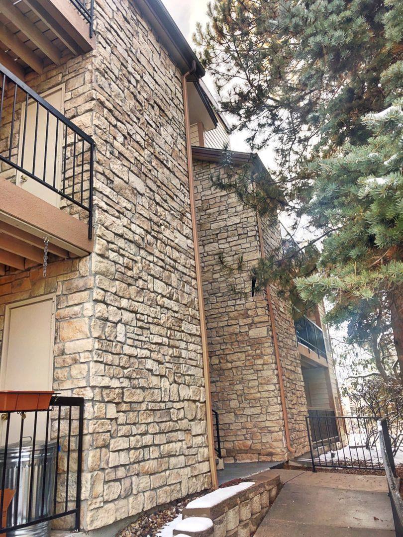 Condo for rent at 2575 S Syracuse Way, Denver, CO 80231